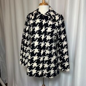 RAFAELLA STUDIO BOLD BLACK AND WHITE PRINT JACKET - SIZE 10